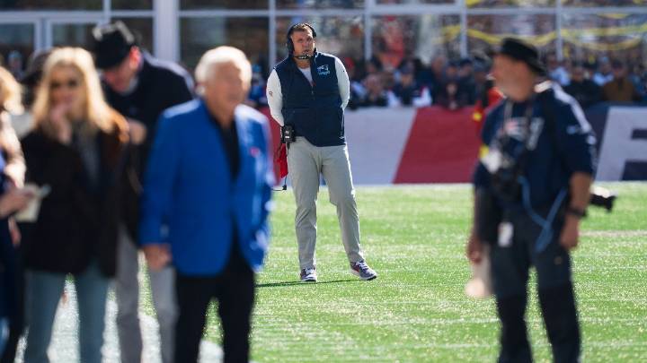 Patriots taking ‘intentional’ approach to trade deadline, Breer says