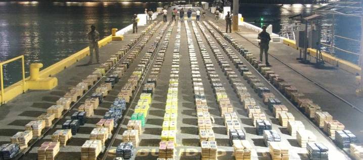 Panamá incauta 12 toneladas de cocaína en un barco procedente de Colombia