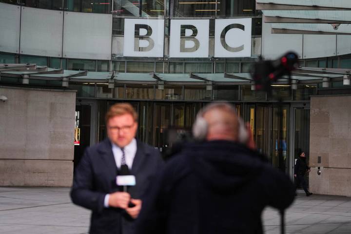 La BBC se disculpa con Trump por tergiversar uno de sus discursos y no ve elementos para ser demandada