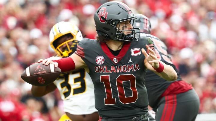 College football odds, Rivalry Week predictions: Picks, best bets today from expert on 38