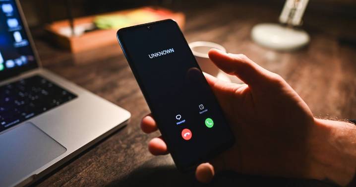 Fraud expert's six essential tips to stay safe as 'Brits scammed every week'