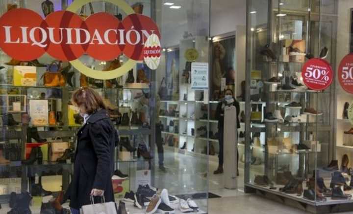 Advierten que el consumo no repunta en 2026