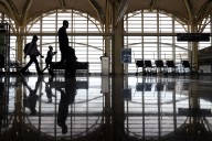 Security threat halts flights at Washington’s Ronald Reagan airport, FAA says