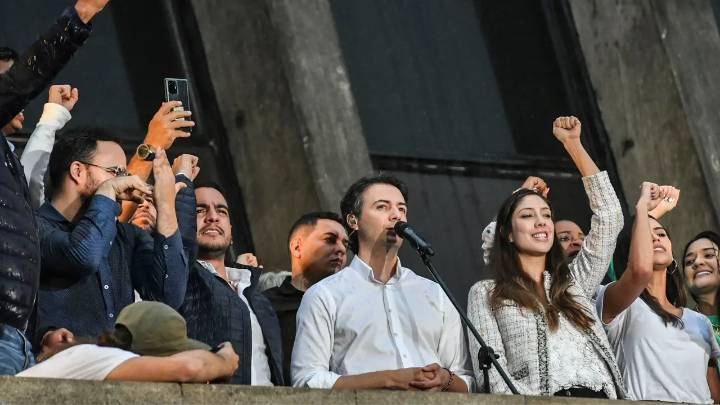 Daniel Quintero: fuera de las presidenciales se enfrenta a juicio disciplinario y una sanción por participación en política