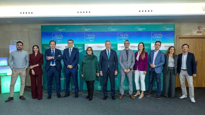 Profesionales analizan tendencias y retos de la IA en el Digital Summit de Eurocaja Rural