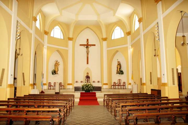 Ceremonias religiosas: Día de Santos y Fieles Difuntos