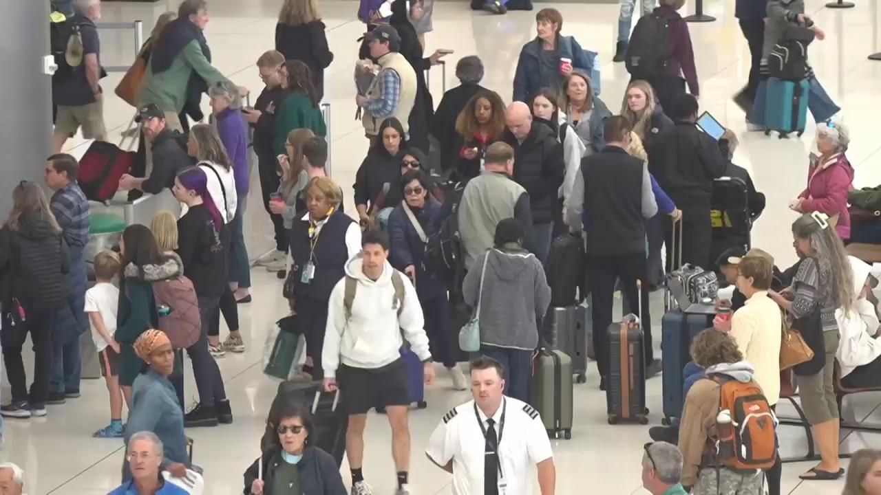 Travelers prepare for what could be the busiest Thanksgiving in 15 years