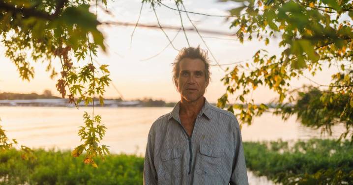 Americana troubadour Todd Snider, alt