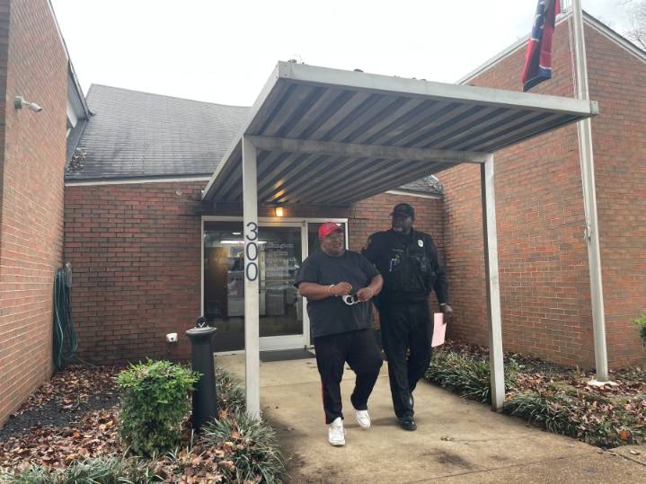 TN man accused of setting his SUV on fire in fraud scheme