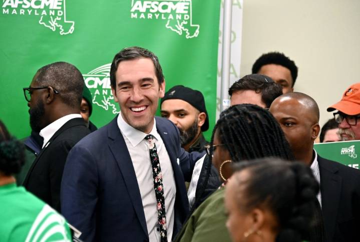 Baltimore officials OK deal with AFSCME locals
