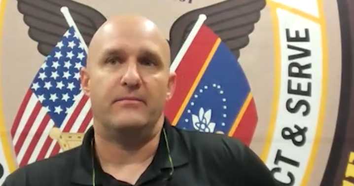 Tree falls on Mississippi sheriff, breaking his back