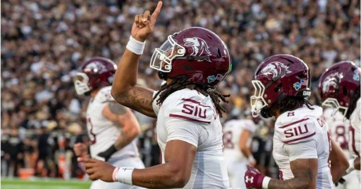 DJ Williams reacts to Payton Award finalist honor