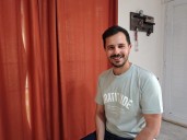 Mundos íntimos. Teníamos un bar de pueblo. Mi madre quiso para mí otro futuro, pero allí supe de un mundo que no está en los libros