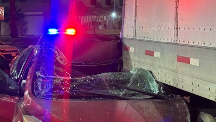 Joven conductor en estado de ebriedad se impacta contra tráiler estacionado en Torreón