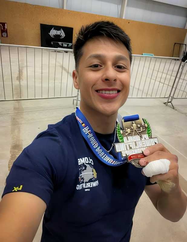 Duvan Felipe Castillo se consagró campeón mundial de Powerlifting en Argentina