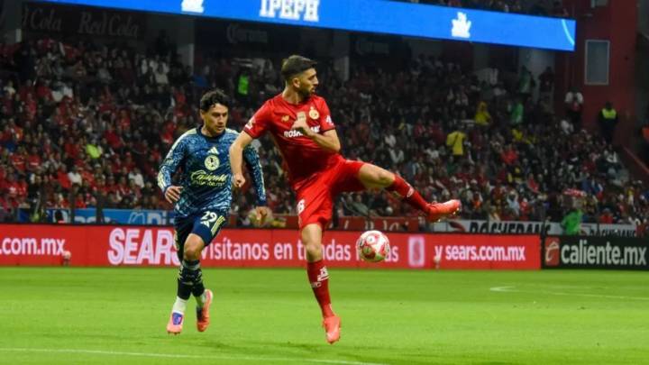 Toluca vence al América en la jornada 17 y pelea el liderato