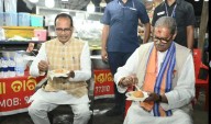 Soft & Tasty: Union Minister Shivraj Singh Chouhan Savours Odisha’s Pahala Rasagola