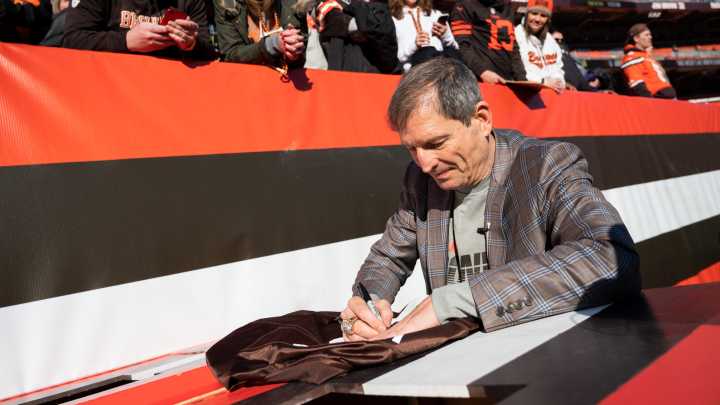 Former Browns QB Bernie Kosar gives important medial update