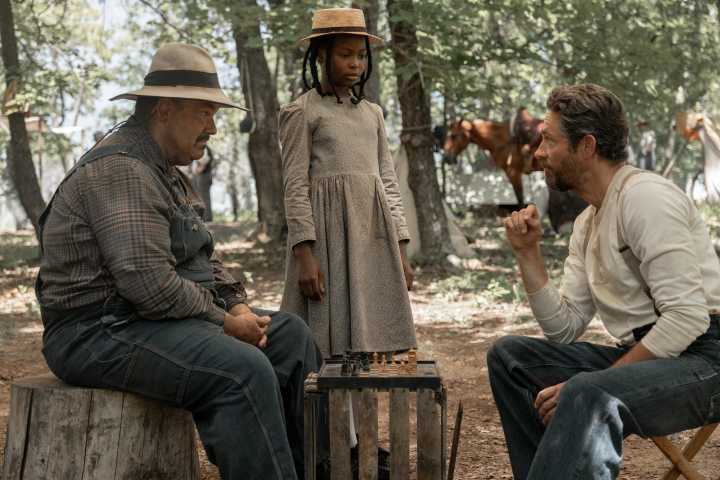 Mel Rodríguez apunta a personajes latinos honestos y cambia la narrativa en ‘Sarah’s Oil’