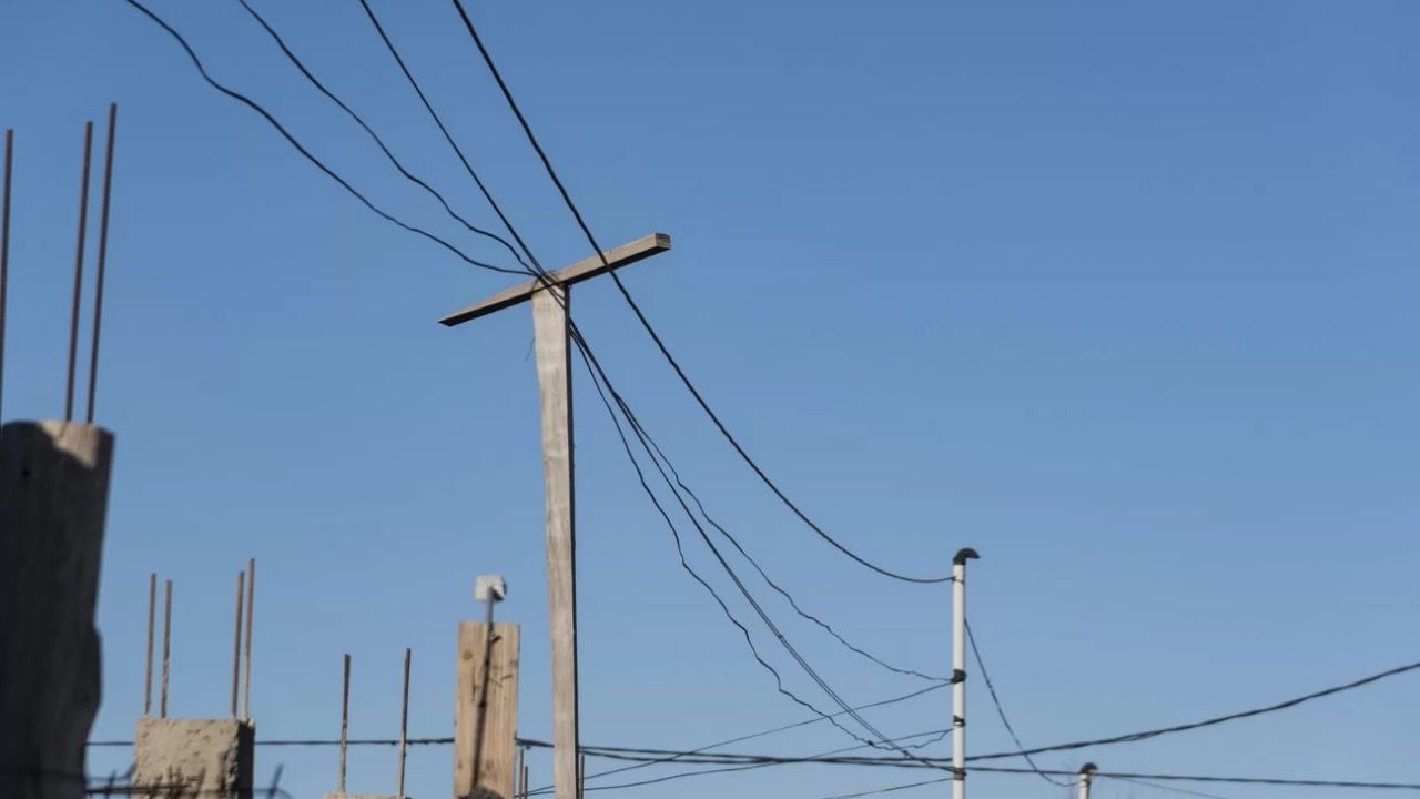 CALF lanzó un operativo para regularizar conexiones clandestinas en el norte de Neuquén