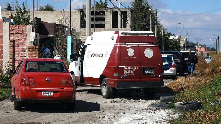 Hallan cuerpo envuelto en cobijas durante operativo en Calimaya; hay cuatro detenidos