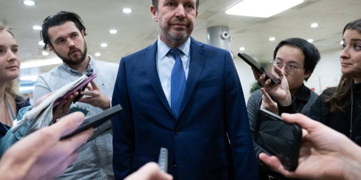 Swing-state Democrats turn on 8 centrists not facing reelection over hijacked shutdown