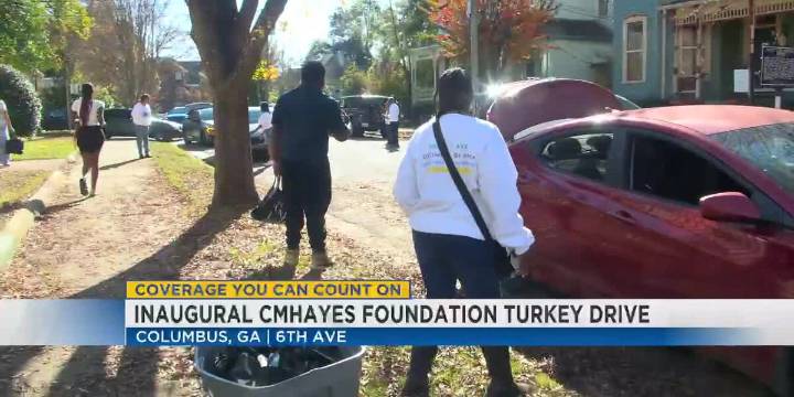 CMHayes Foundation gives away turkeys to families in Columbus