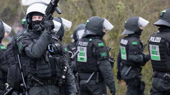 Tensión en Alemania: la nueva cantera de AfD nace entre bloqueos, heridos y paralización comercial