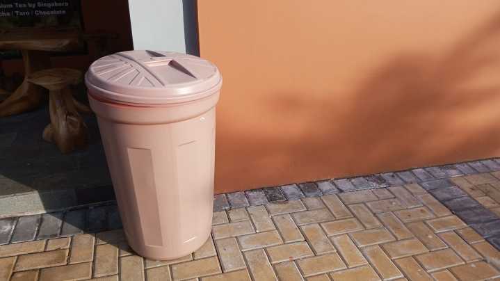 How To Turn Your Old Trash Can Into A DIY Compost Bin