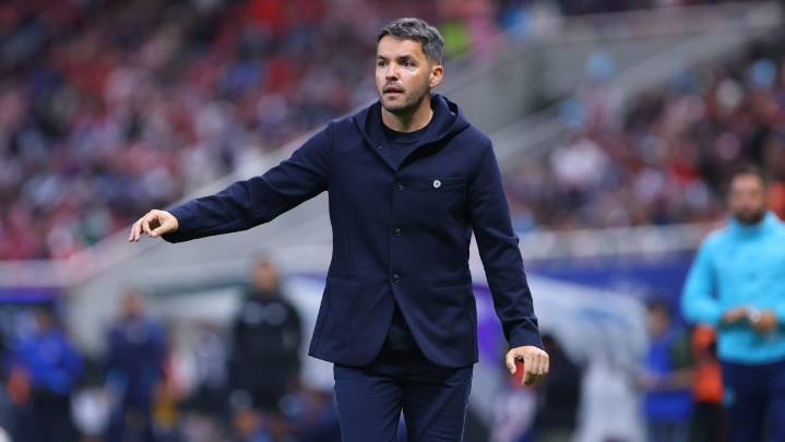 Nicolás Larcamón busca acabar la “amnesia” de victorias en la liguilla