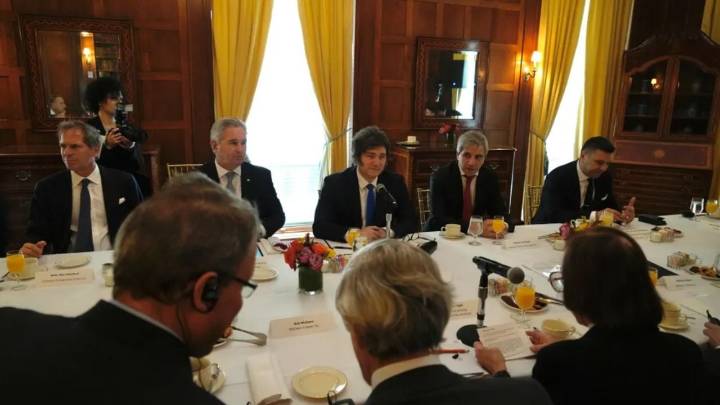 Milei se reunió en Nueva York con empresarios y los invitó a invertir