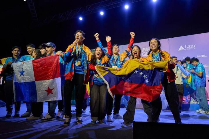 La selección venezolana de robótica triunfó en el FIRST Global Challenge 2025