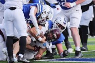 College Football: Nabb scores 4 TDs as Eastern wins D3 Tournament debut