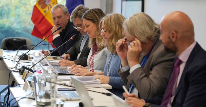 El Gobierno eleva al 11% su oferta de subida salarial para los funcionarios para el periodo 2025