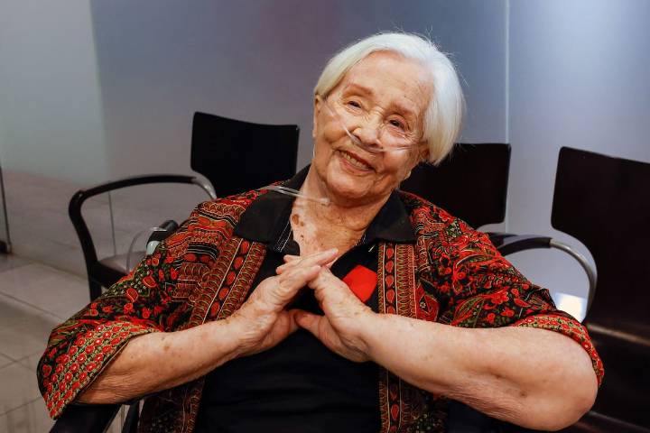 Delfina Guzmán recibe histórico galardón antes del estreno del documental sobre su vida