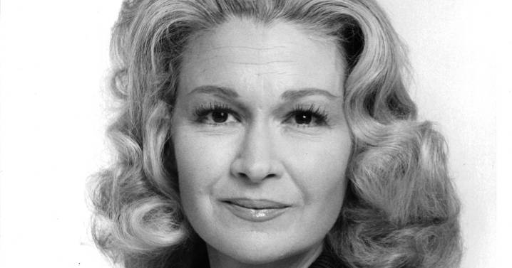 Diane Ladd, Actress and Laura Dern’s Mother, Dead at 89