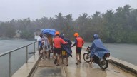 Super Typhoon Fung-Wong Makes Philippine Landfall, Two Dead