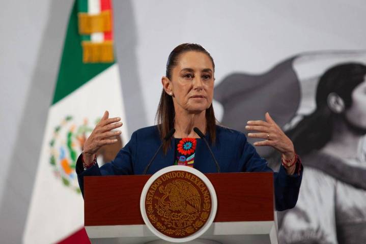 Sheinbaum presume récord histórico: más de 18 millones reciben apoyos del Bienestar