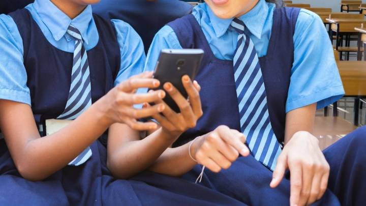 Celulares, laptops y tablets derrumban rendimiento de estudiantes: experta