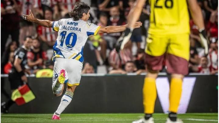 Rosario Central ganó en casa de Instituto y se adueñó de la punta en el Grupo B