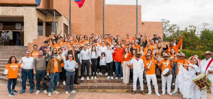 ¿UN CATAQUERO, PRESIDENTE?: Caicedo pone en ruta su aspiración presidencial, inició recogida de firmas en todo el país