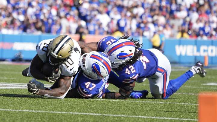 Bills sign wide receiver Brandin Cooks