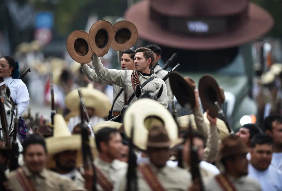 Desfile del 20 de noviembre, día de la Revolución Mexicana en CDMX ; sigue su recorrido EN VIVO