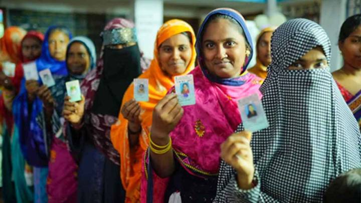 Bengal: ECI to publish separate voter list of incomplete forms