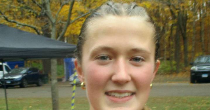 Batavia’s Avery Hacker, with best race ever, takes second at IHSA Class 3A state cross country meet