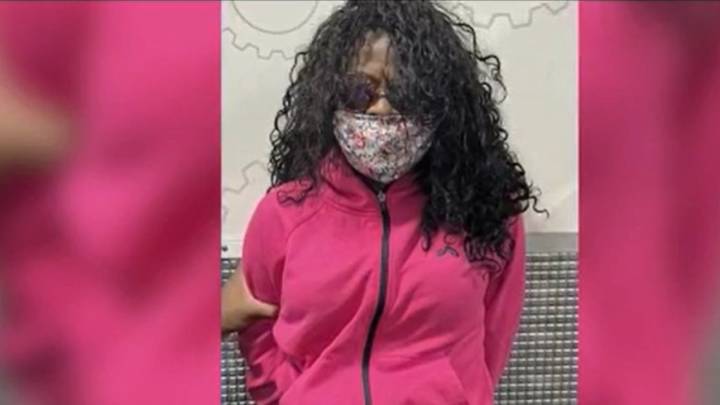 Hombre disfrazado habría grabado mujeres en baños de Germantown