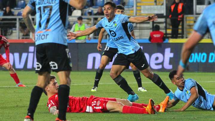 O'Higgins remontó ante Ñublense y sigue al acecho de la UC en la pelea por el "Chile 2"