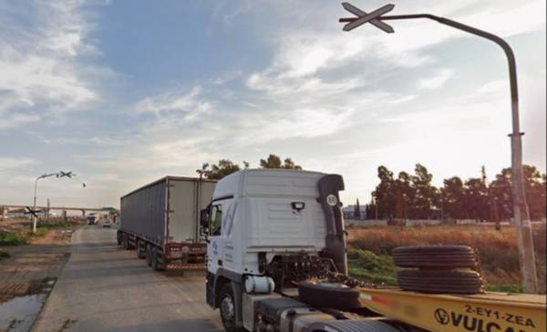 Desvío vehicular en el excamino Sesquicentario por trabajos de Ferroexpreso Pampeano