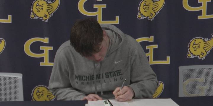 Grand Ledge wrestler Logan Tollison signs with Michigan State