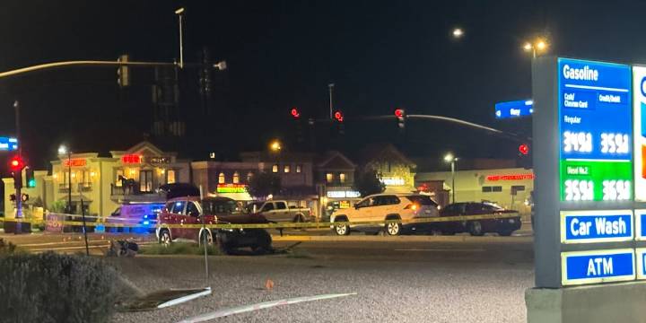Motorcyclist dead after multi-car crash at busy Gilbert intersection